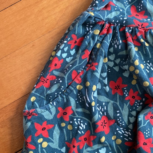 Hanna Andersson pointsetta pattern skater dress, size 100/4t. - Picture 3 of 6